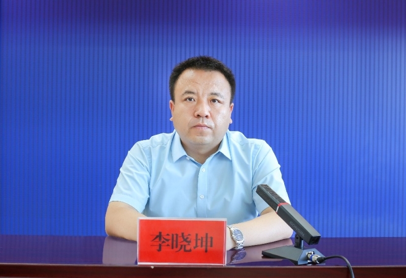 李晓坤_副本.jpg